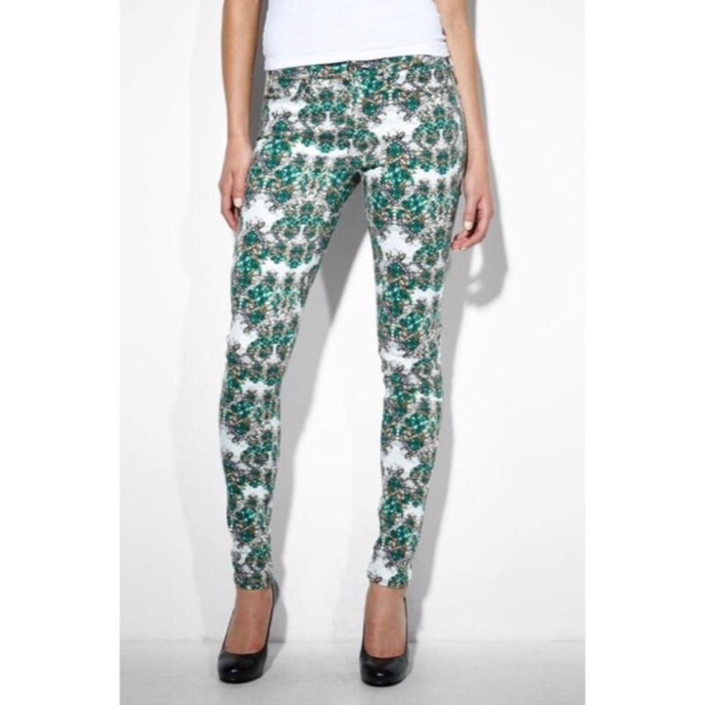 RARE Levi's Emerald and Diamond Skinny Jeans